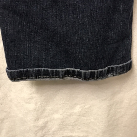 Lee Women’s Plus Size Jeans 22W/Med EUC - Picture 8 of 14